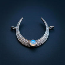 Load image into Gallery viewer, Polki Diamond Moon Connector
