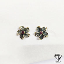 Load image into Gallery viewer, Flower Stud Earrings: Sterling Silver Jewelry
