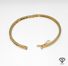Load image into Gallery viewer, Pave Emerald Bangle, Handmade Designer Bangles, 925 Sterling Silver, Women Bangle Jewelry
