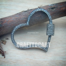 Load image into Gallery viewer, Pave Diamond Heart Screw Lock - CraftToCart
