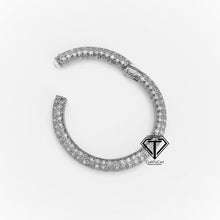 Load image into Gallery viewer, Pave Diamond new Stylish Circle Clasp - CraftToCart
