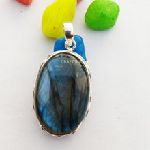 Load image into Gallery viewer, Labradorite Pendant, 925 Sterling Silver Pendant - CraftToCart
