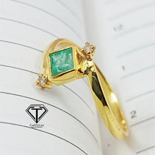 Load image into Gallery viewer, Pave Diamond Emerald Ring, Single Cut Diamond Ring, 925 Sterling Silver Ring
